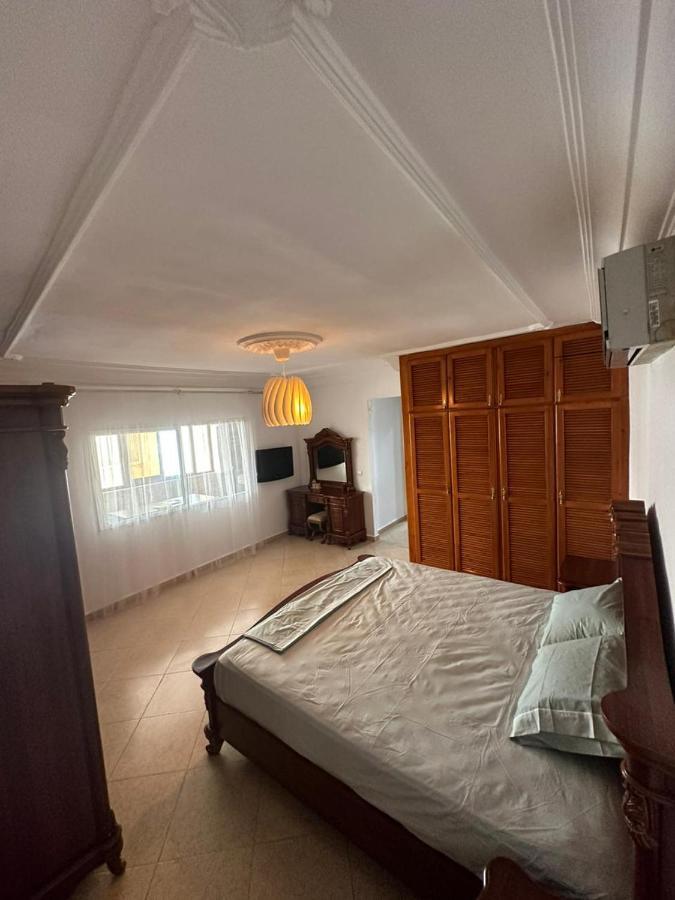 Vaste Appartement Au Centre De Тетуан Экстерьер фото
